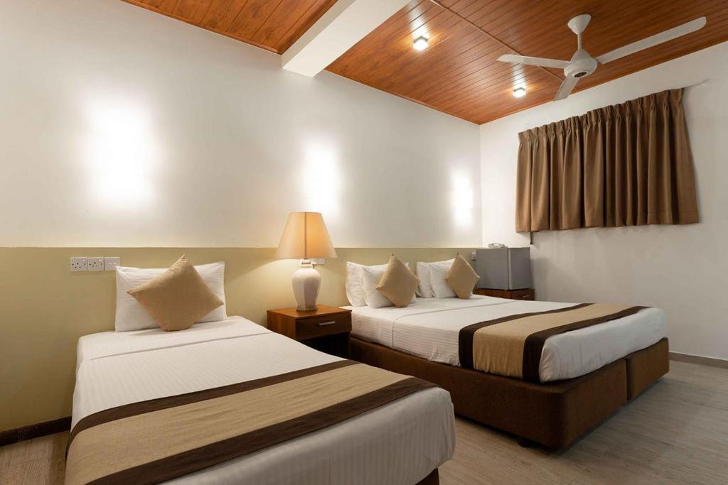 Beach Corridor Hotel & Spa With Free Airport Shuttle Negombo Exterior foto